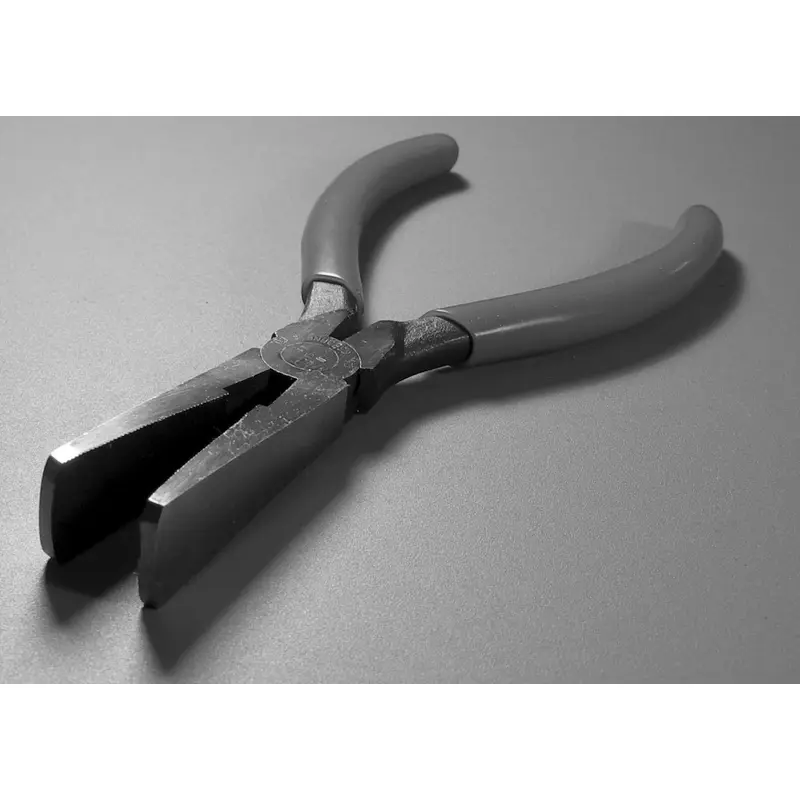 C.S. Osborne Duck Bill Plier With Smooth Jaw