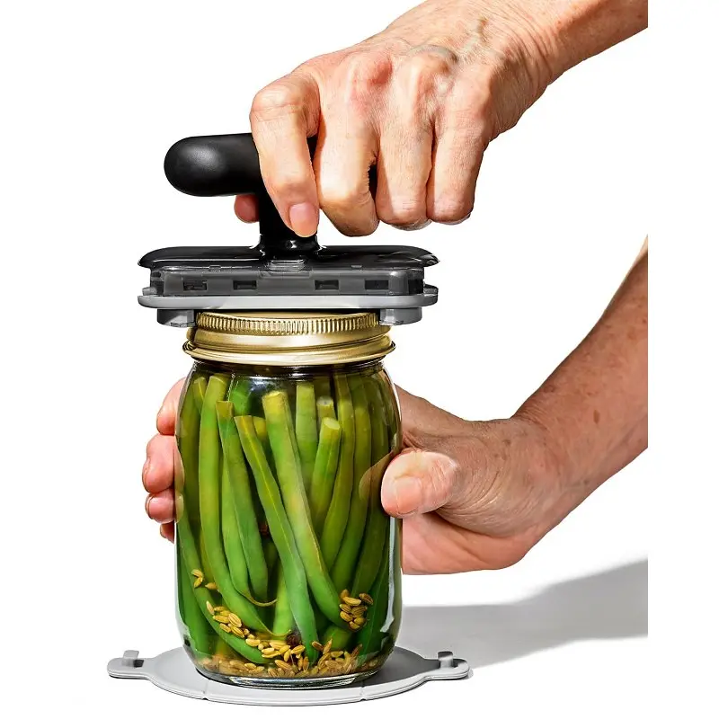 Good Grips 11332200 Twisting Jar Opener with Base Pad, Black, 5 in OAL
